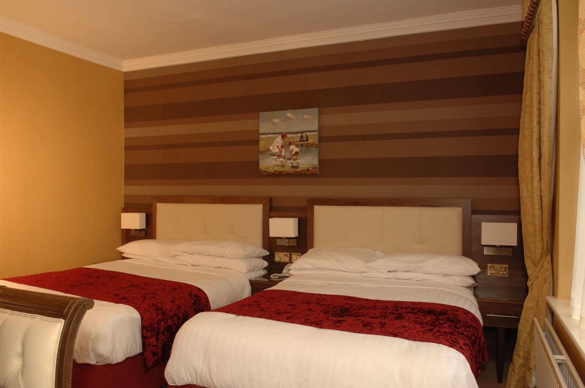 The Great Northern 4*